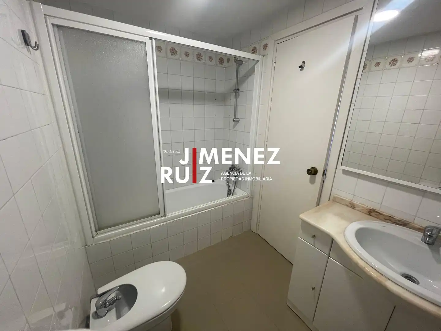 Bathroom of Flat for rent in El Puerto de Santa María  with Balcony