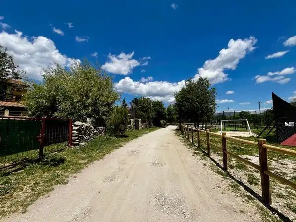 Vista exterior de Residencial en venta en Pinilla del Valle