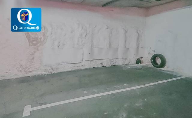 Garaje en Venta en Ensanche - Diputación