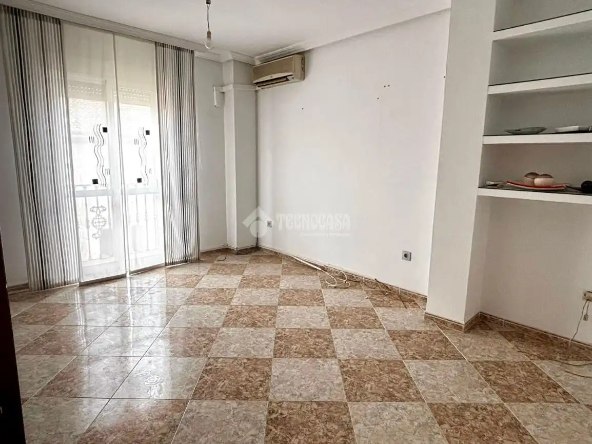Sala d'estar de Pis en venda en Jódar amb Aire condicionat, Terrassa i Balcó