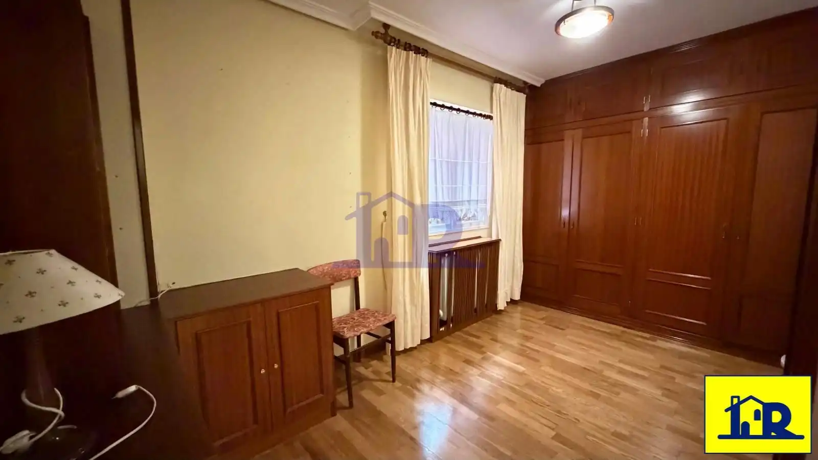 Habitación de Piso en venta en Cuenca con Calefacción, Terraza y Trastero
