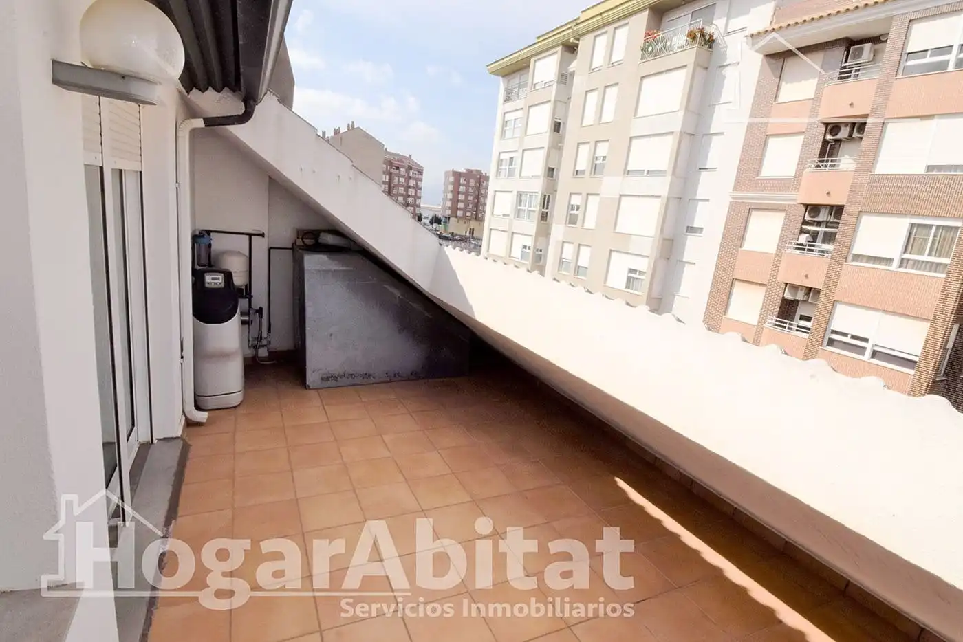 Außenansicht von Einfamilien-Reihenhaus zum Verkauf in Vila-real mit Klimaanlage, Privatgarten und Terrasse