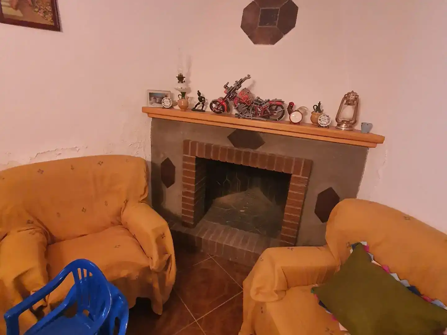 Sala d'estar de Casa o xalet en venda en Elche de la Sierra