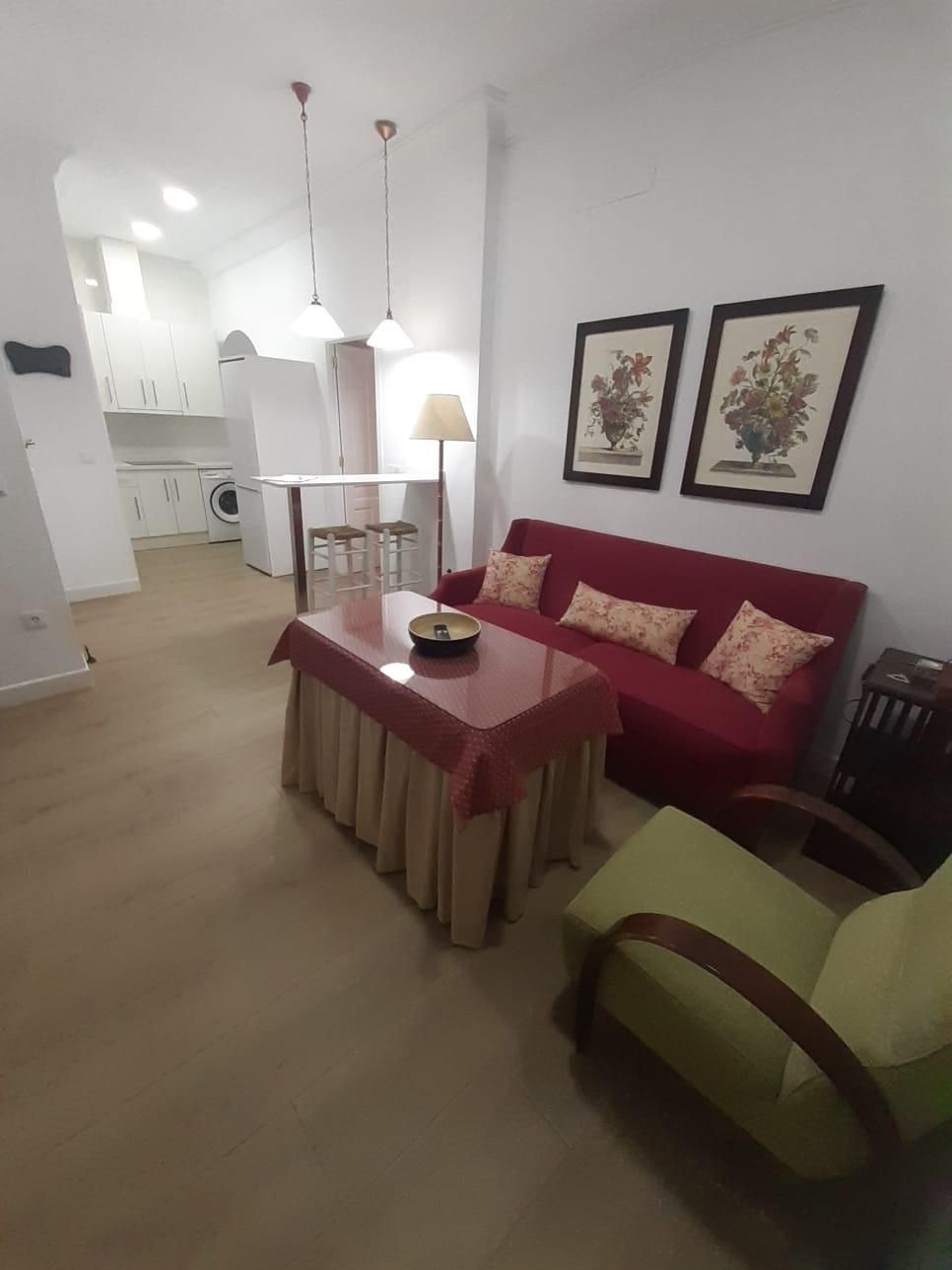 Sala d'estar de Pis de lloguer en Utrera amb Aire condicionat