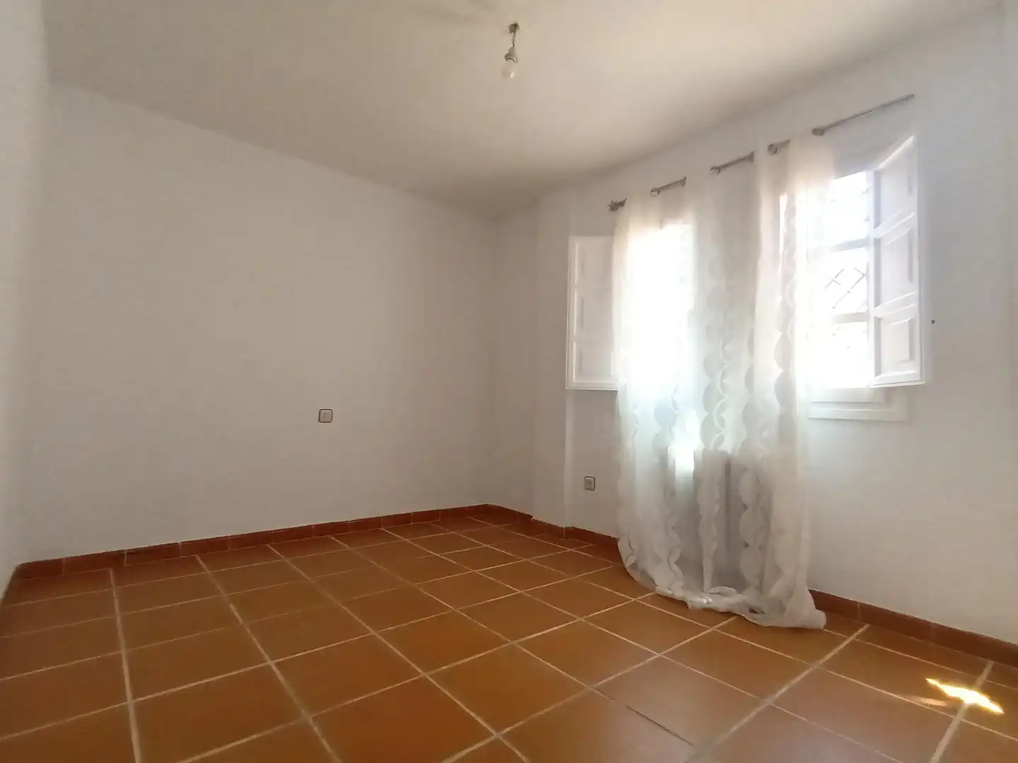 Habitación de Casa o chalet de alquiler en Albolote con Calefacción, Jardín privado y Terraza