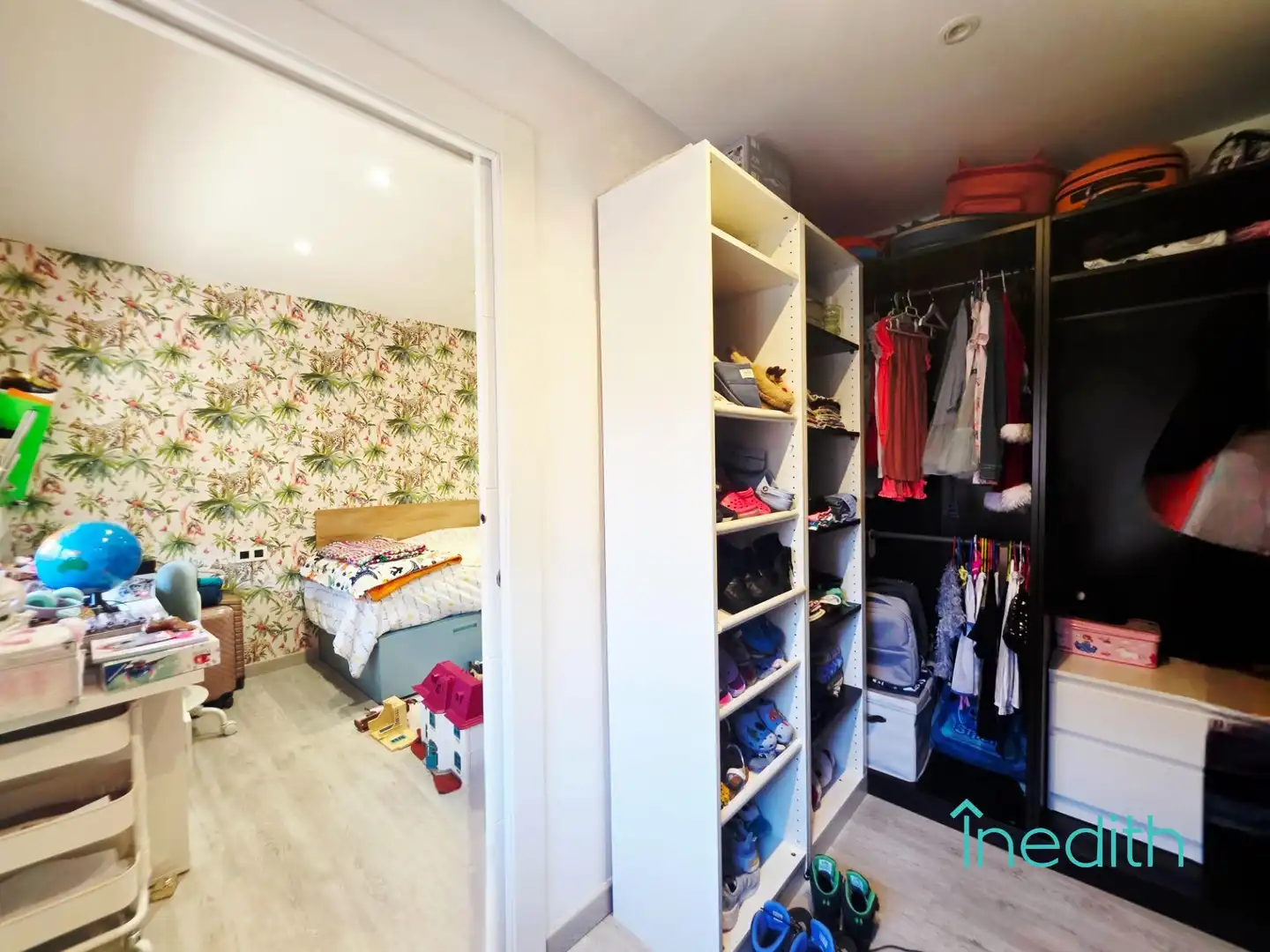Habitación de Casa adosada en venta en Castelldefels con Aire acondicionado, Calefacción y Jardín privado