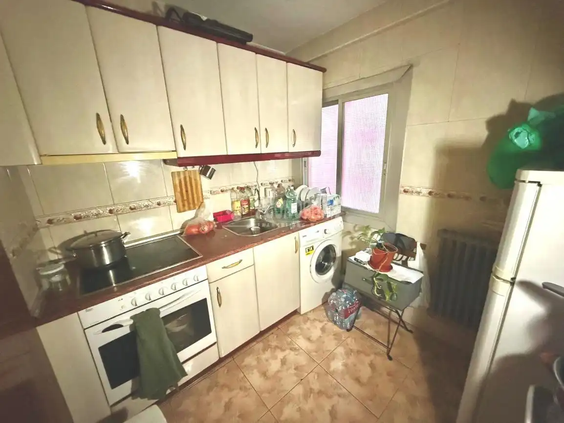 Cocina de Piso en venta en Zaragoza con Calefacción