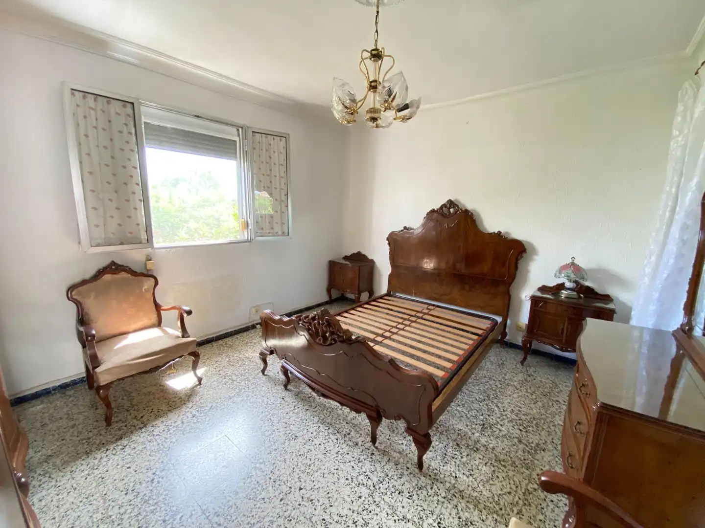 Dormitori de Casa adosada en venda en Camas amb Aire condicionat, Terrassa i Balcó