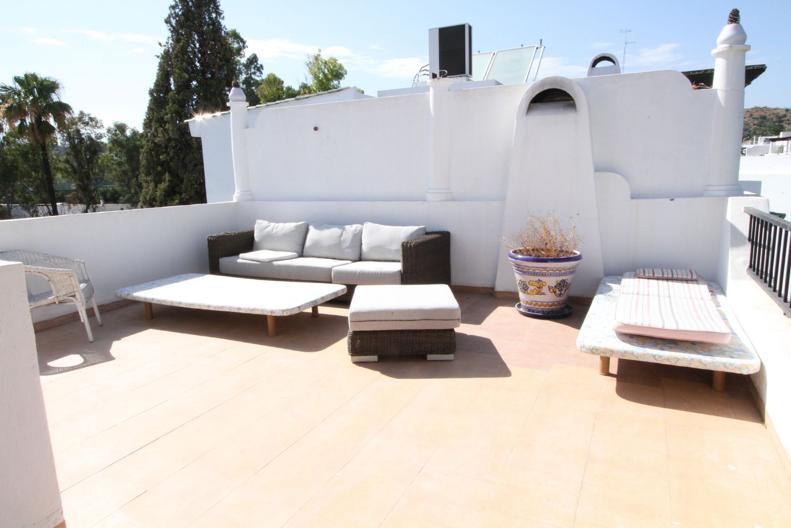 Terrassa de Casa adosada en venda en Marbella amb Traster, Moblat i Rentadora