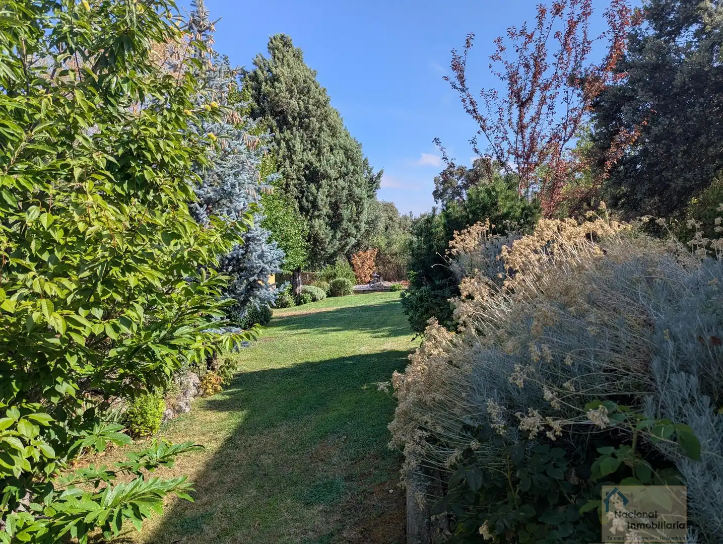 Garden of Houses for sale in El Espinar  with Air Conditioner, Heating and Storage room