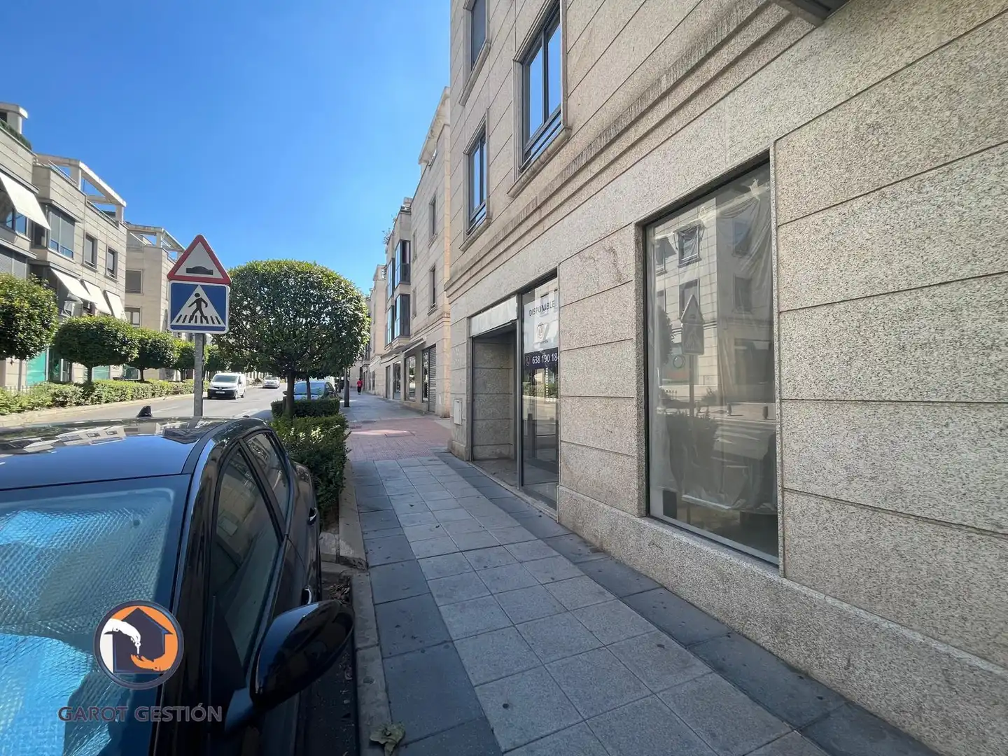 Exterior view of Commercial properties for sale in San Fernando de Henares  with Air Conditioner and Internet