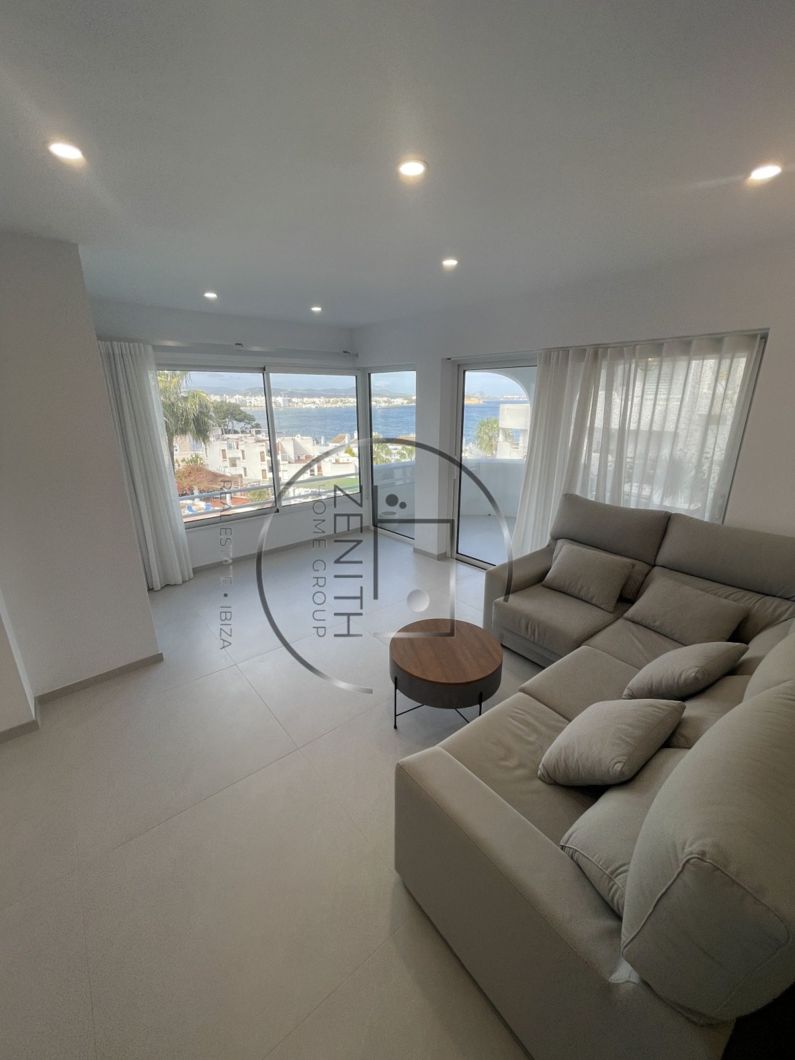 Flat for sale in Santa Eulària