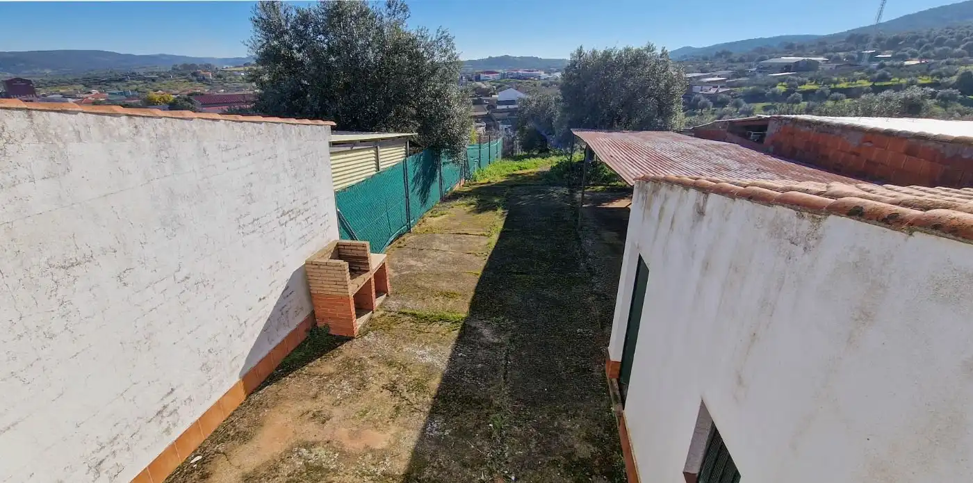 Vista exterior de Finca rústica en venta en Salvatierra de los Barros con Jardín privado, Terraza y Trastero