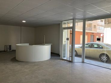Local comercial en alquiler en Calle de Barbastro