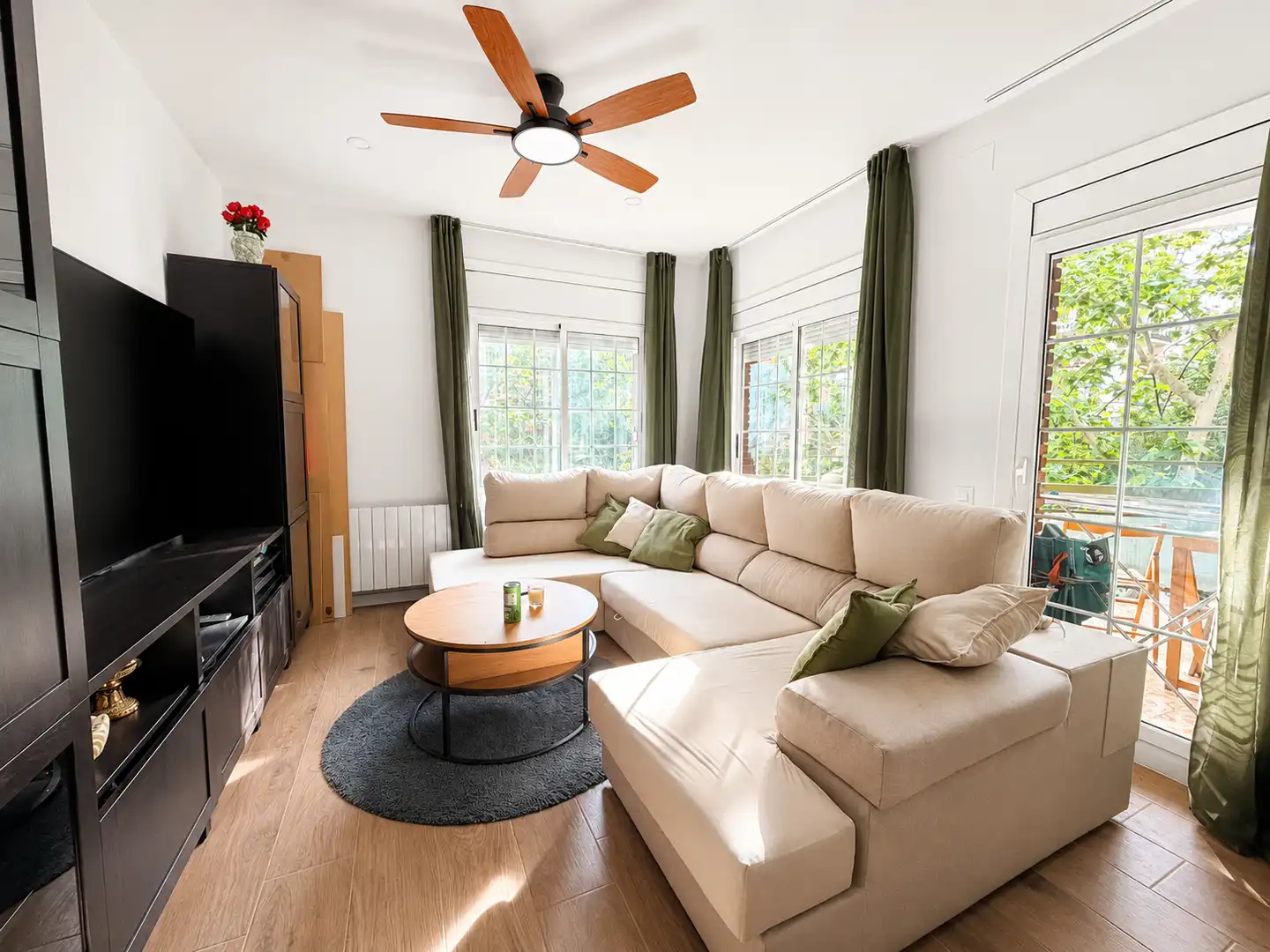 Appartamento con terrazza in vendita a Carrer de Calàbria, imagen 5