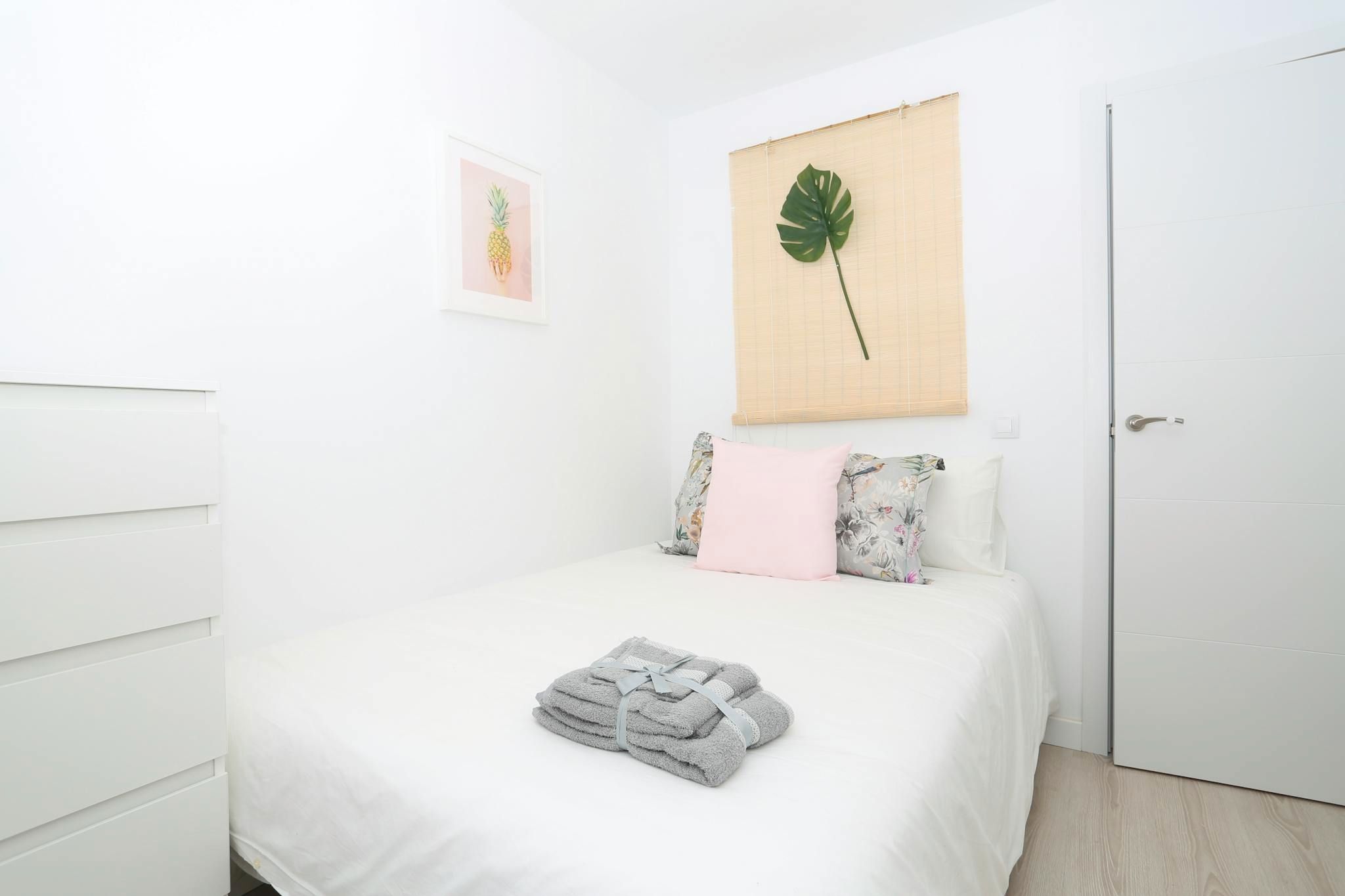 Dormitori de Pis de lloguer en  Madrid Capital amb Calefacció, Moblat i Rentadora