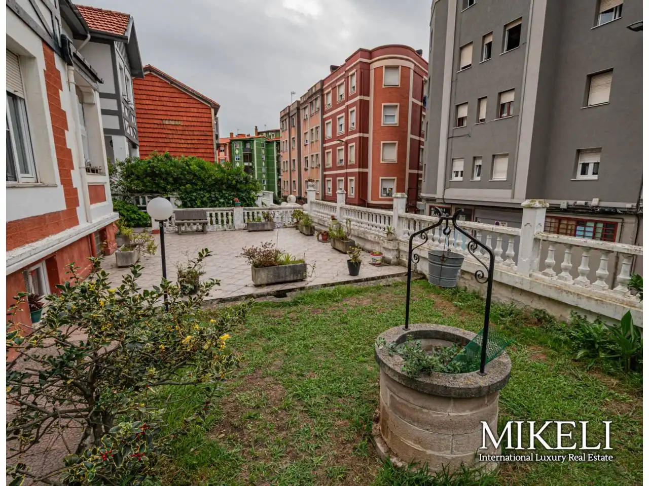 Terrasse von Haus oder Chalet zum Verkauf in Santander mit Heizung, Privatgarten und Parkett