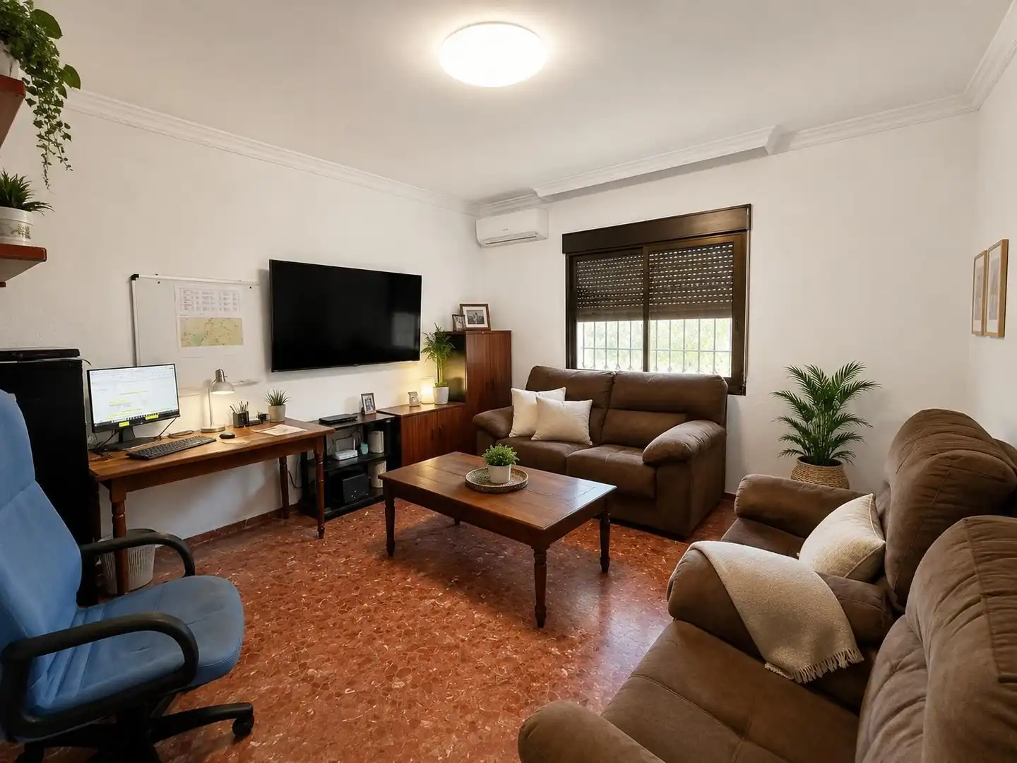 Sala de estar de Casa o chalet en venta en La Carlota con Aire acondicionado, Jardín privado y Terraza