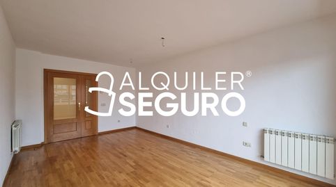Foto 2 de Piso de alquiler en Rafael Alberti, Villalba Estación, Collado Villalba