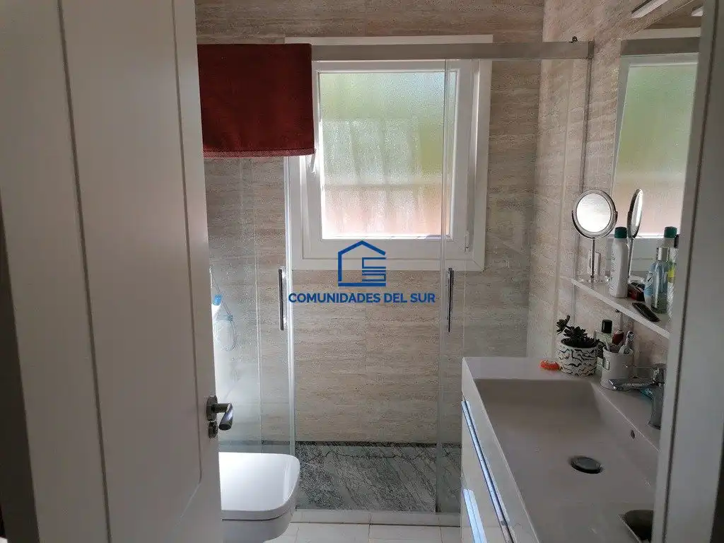 Bathroom of Houses for rent in El Puerto de Santa María  with Air Conditioner, Private garden and Swimming Pool