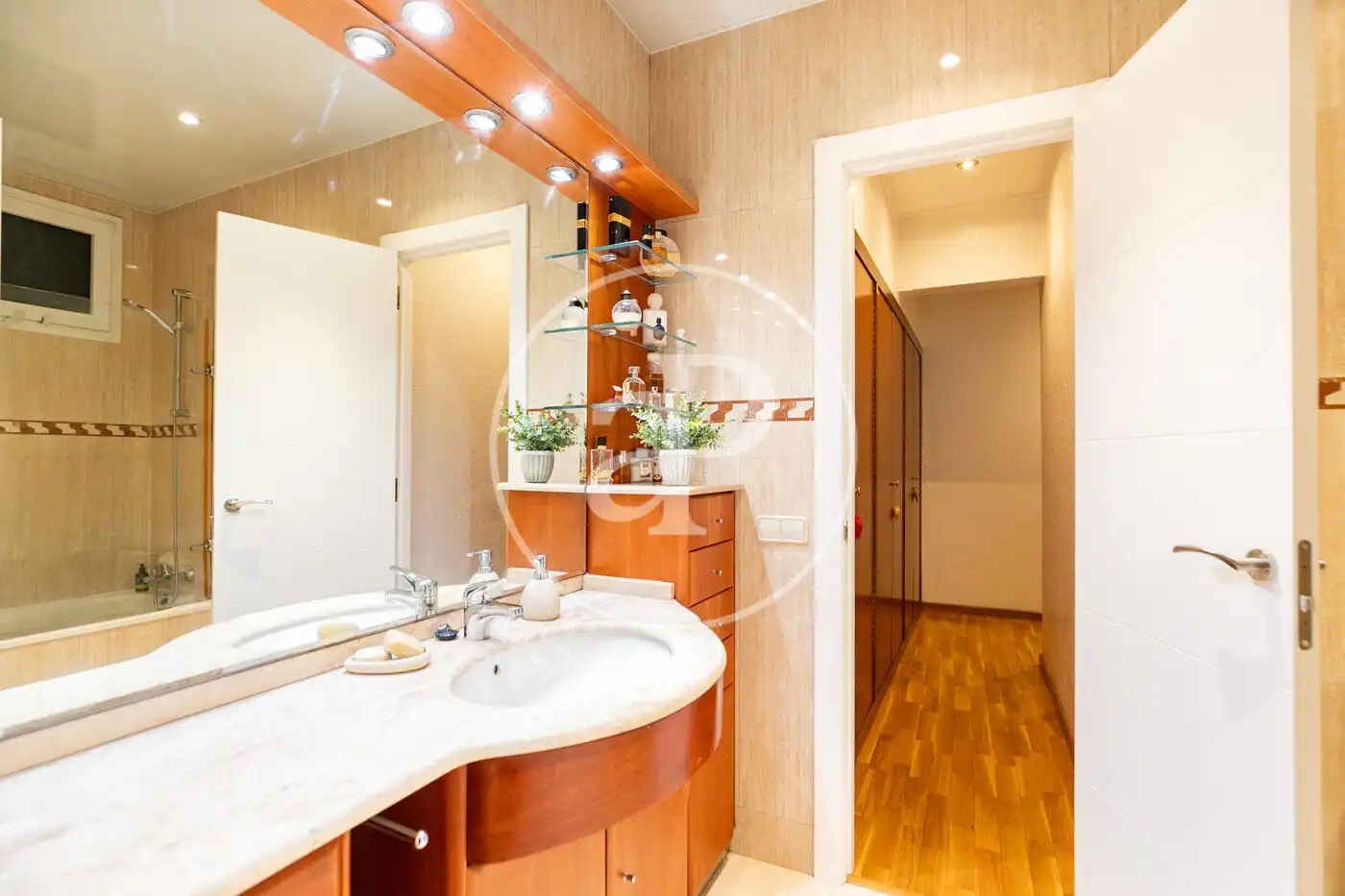 Baño de Piso en venta en Barcelona con Aire acondicionado, Calefacción y Terraza