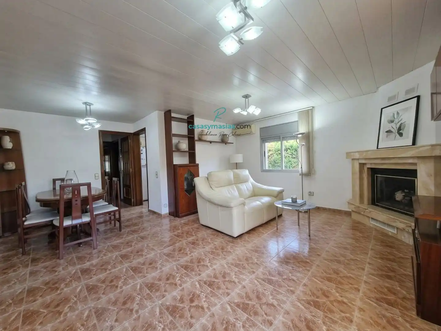 Sala de estar de Casa o chalet en venta en Torrelavit con Aire acondicionado, Calefacción y Jardín privado
