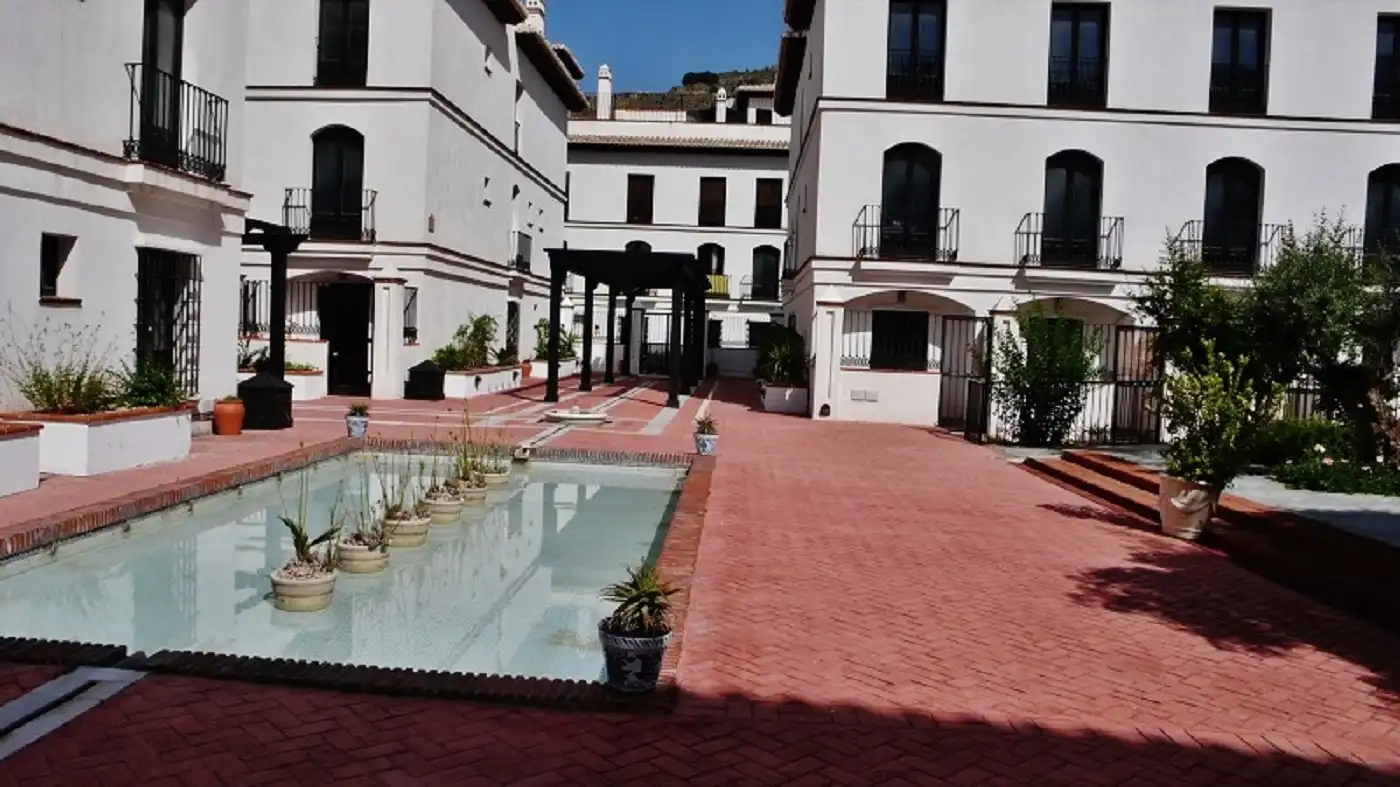 Vista exterior de Apartament en venda en Vélez de Benaudalla amb Aire condicionat, Calefacció i Balcó