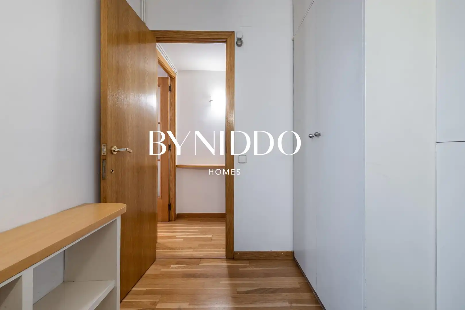 Bedroom of Flat for sale in Sant Cugat del Vallès  with Air Conditioner, Heating and Parquet flooring