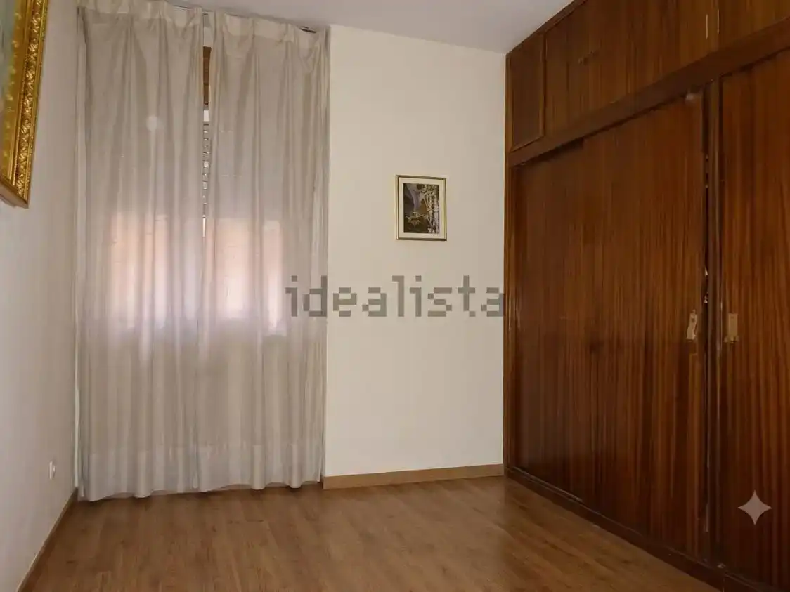 Habitación de Piso en venta en  Granada Capital con Aire acondicionado y Balcón