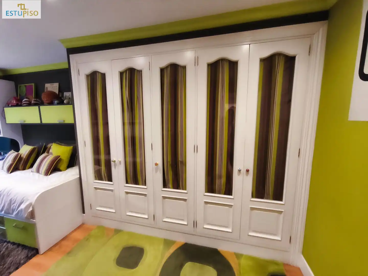 Habitación de Piso en venta en Vitoria - Gasteiz con Calefacción, Parquet y Terraza