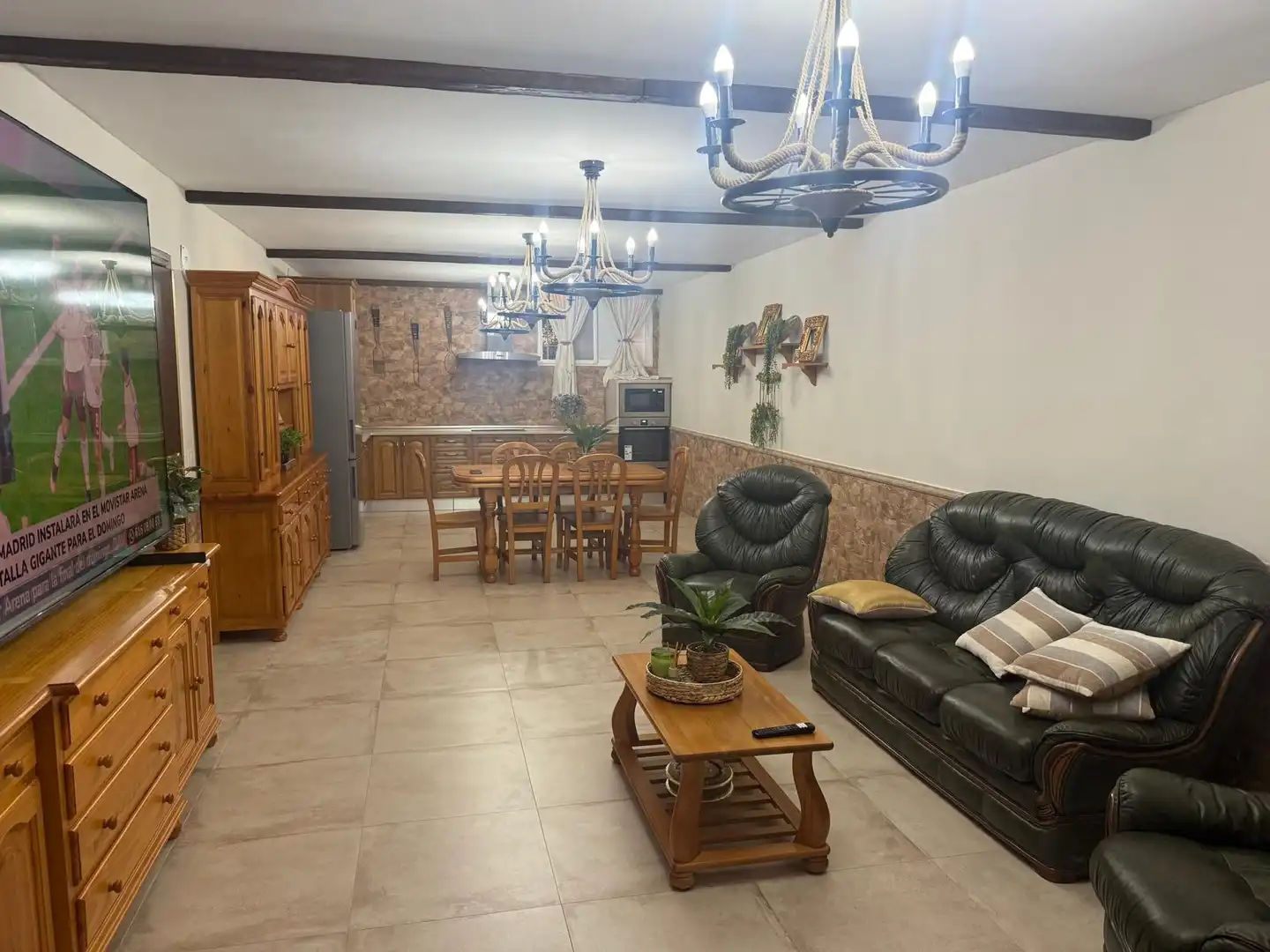 Sala de estar de Casa o chalet en venta en Casarrubuelos con Aire acondicionado, Calefacción y Piscina