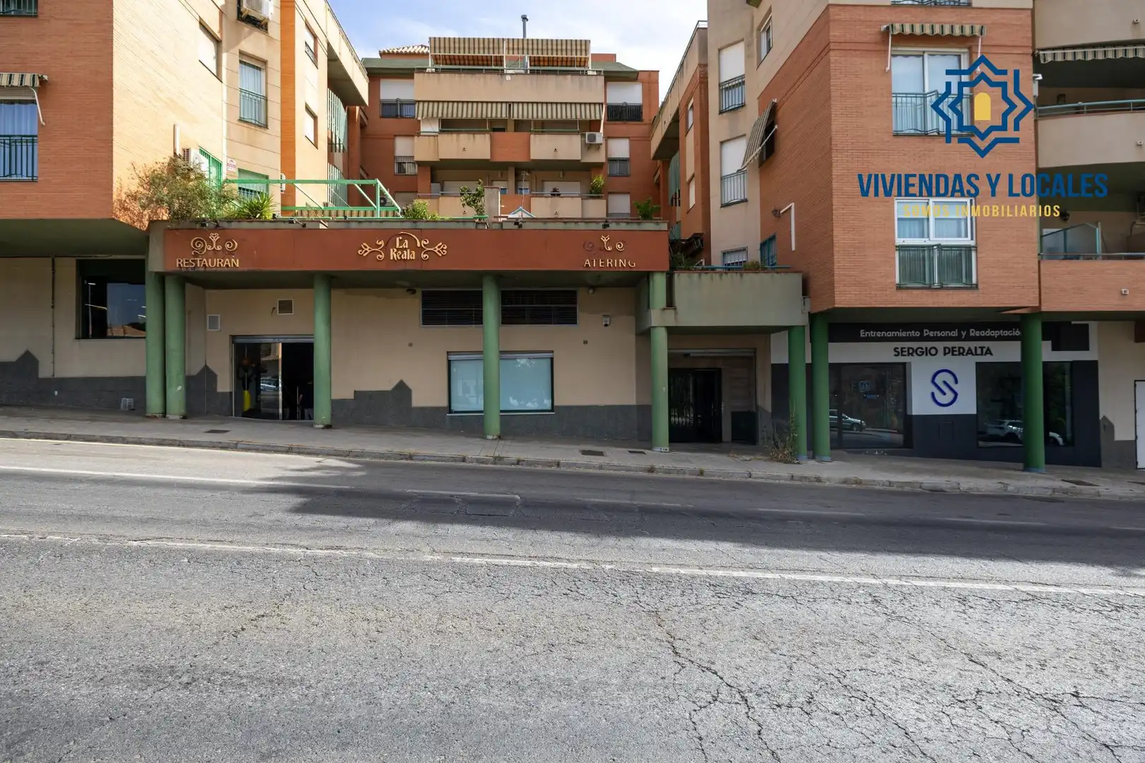 Local comercial en venda a Avenida Santa Maria de la Alhambra