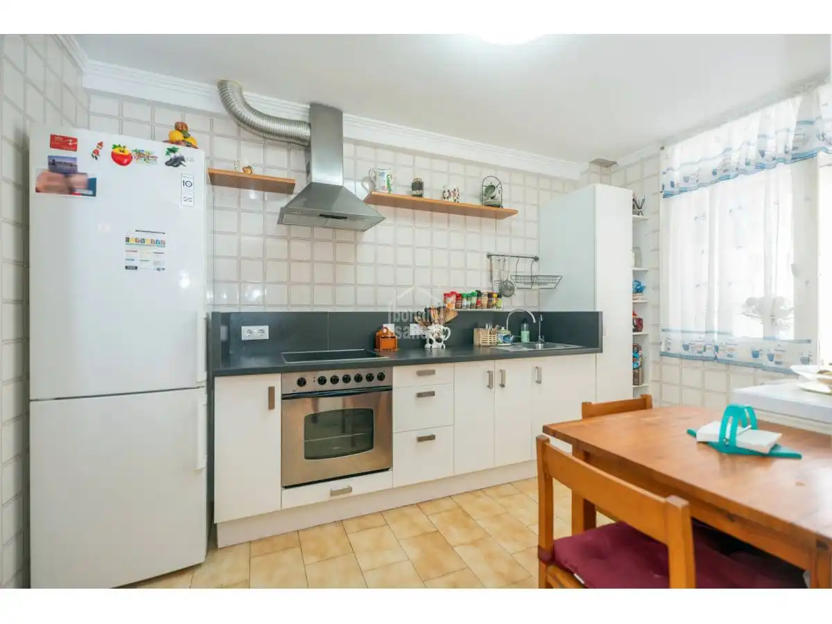 Cuina de Apartament en venda en Es Castell amb Calefacció