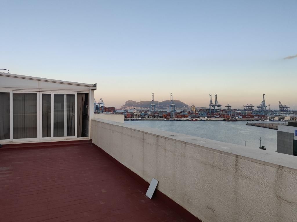 Terrassa de Àtic en venda en Algeciras amb Parquet i Terrassa