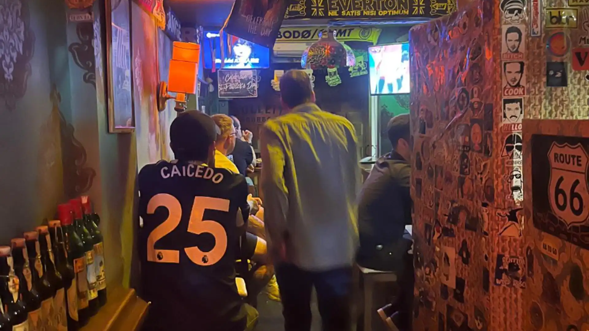 Exterior view of Premises for transfer in  Barcelona Capital  with Furnished