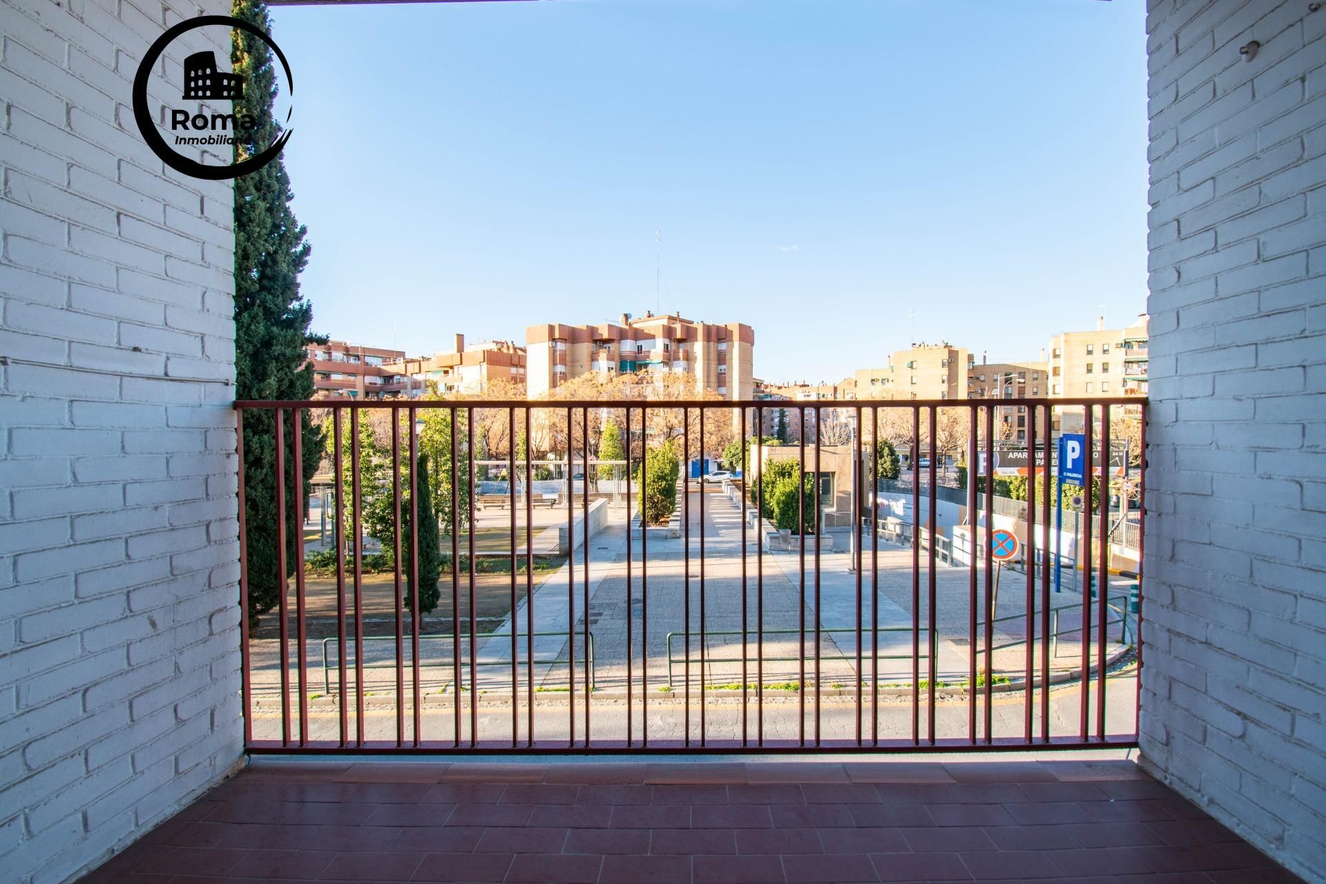 Piso en venta en Calle Calle del Profesor Manuel Garzón Pareja, Castaño - Mirasierra, Genil,  Granada Capital