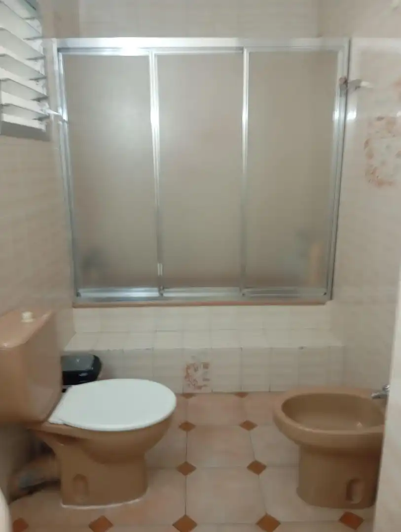 Bathroom of Flat for rent in Sevilla  with Air Conditioner and Furnished