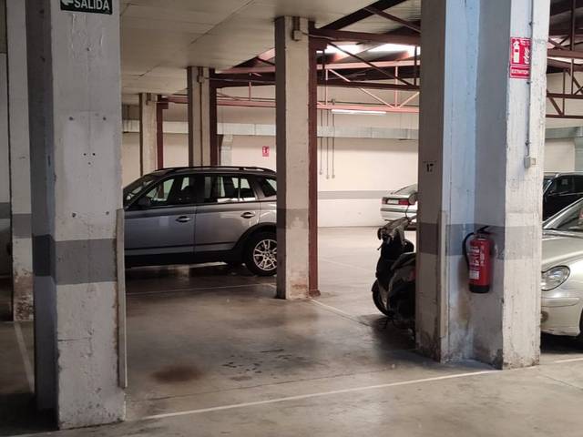 Garaje en Alquiler en Calle Madre Puy, 6 en Plaza de Toros - Barón de Warsage