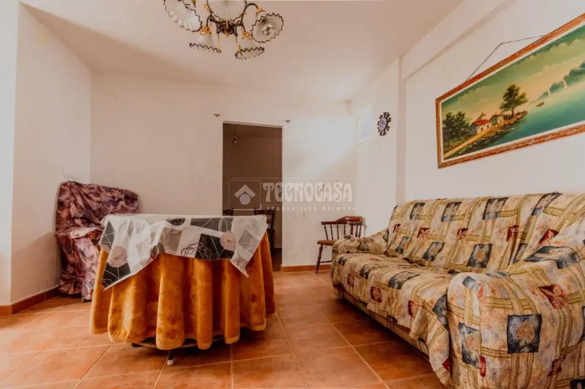 Sala d'estar de Casa adosada en venda en Güéjar Sierra amb Balcó