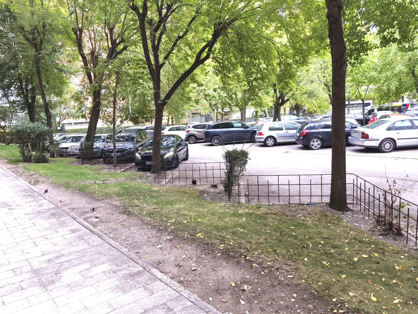 Parking de Local en venta en Madrid