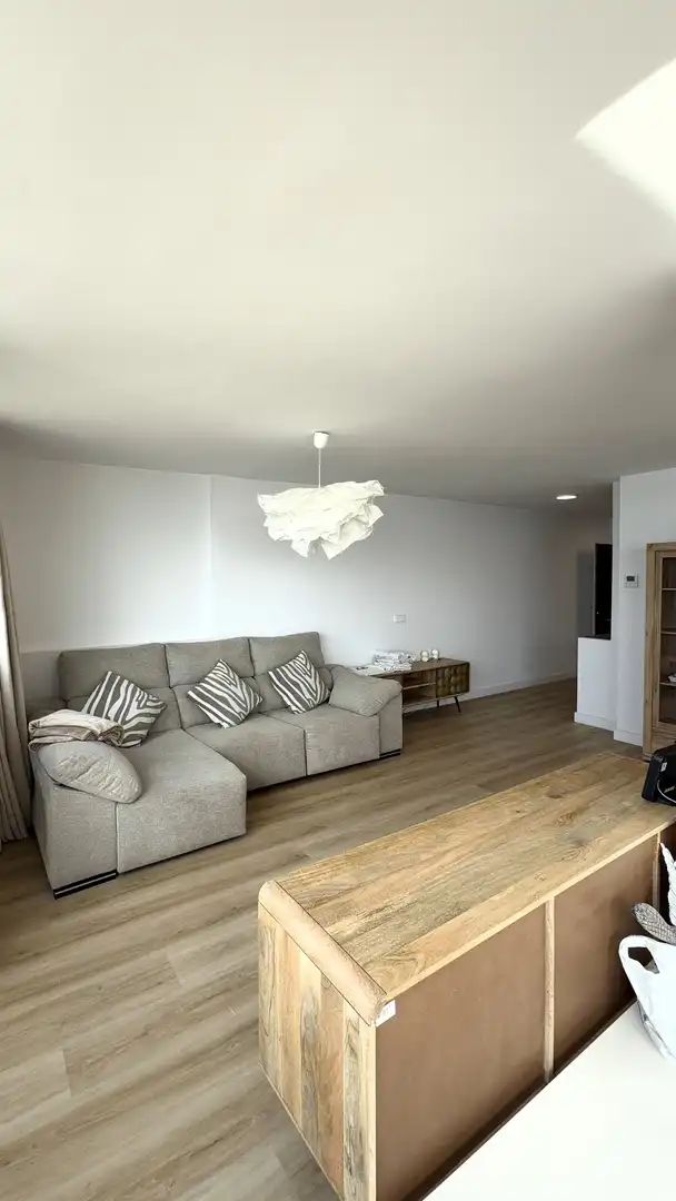 Sala d'estar de Apartament de lloguer en Marbella amb Aire condicionat, Calefacció i Piscina