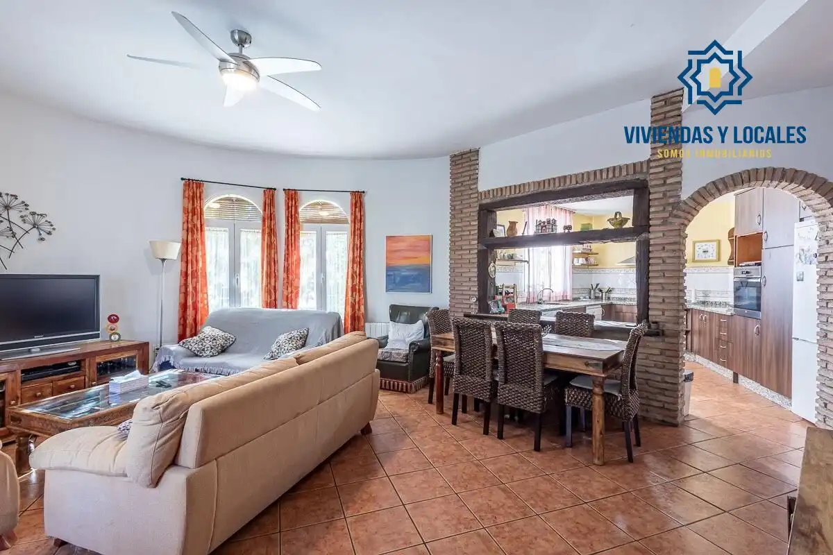 Chalet con piscina en venta en Residencial Triana - Barrio Alto, imagen 9
