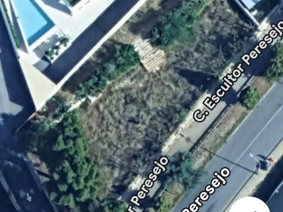 Terreno residencial en venta en escultor peresejo 9
