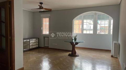 Foto 5 de Pis de lloguer a Salvador,  Madrid Capital