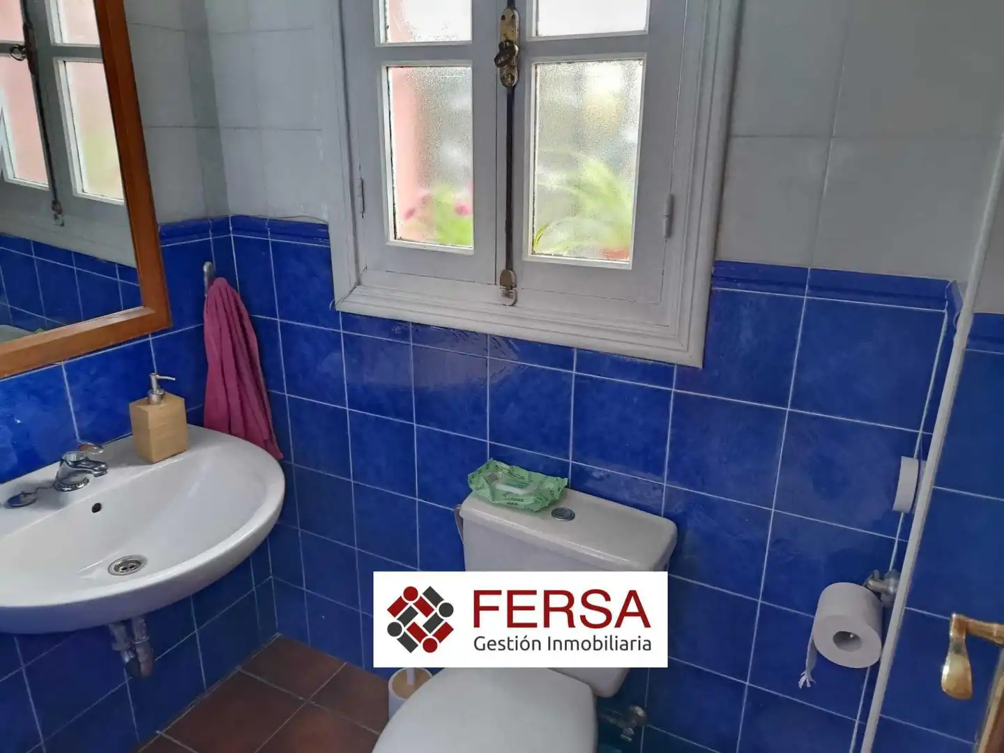 Bathroom of Detached homes for sale in El Puerto de Santa María  with Private garden, Storage room and Community pool