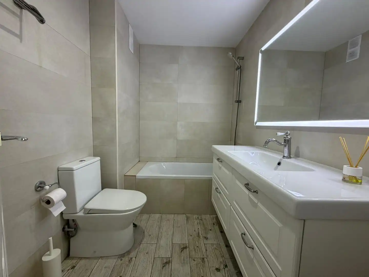 Baño de Apartamento en venta en Mont-roig del Camp con Parquet, Amueblado y Horno