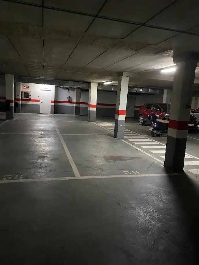 Parcheggio in affitto a Villa de Prado, imagen 2
