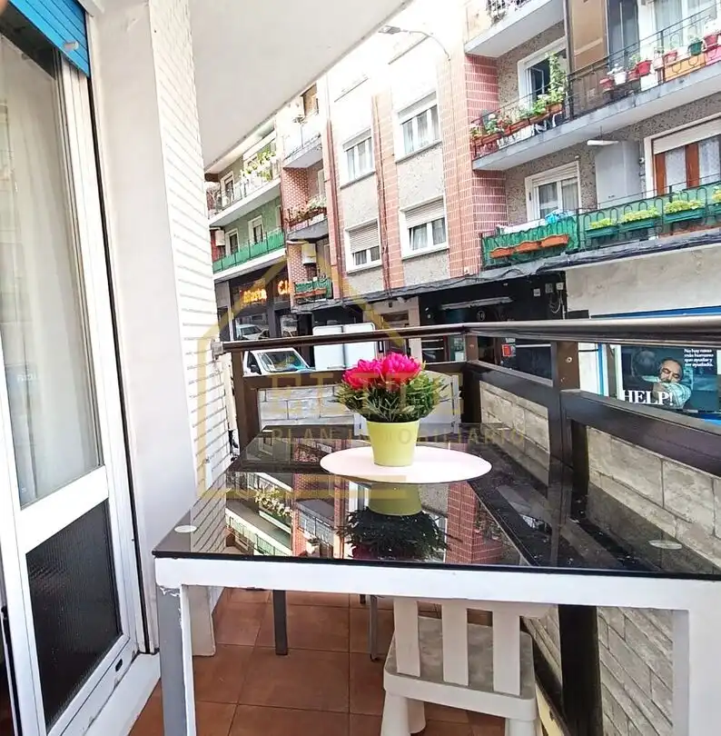 Terraza de Piso en venta en Santurtzi  con Calefacción, Amueblado y Balcón