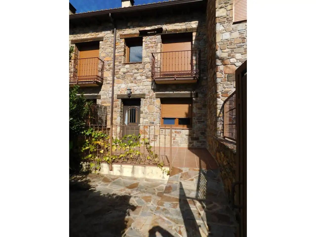 Vista exterior de Casa o chalet en venta en Robledillo de la Jara con Calefacción, Jardín privado y Terraza