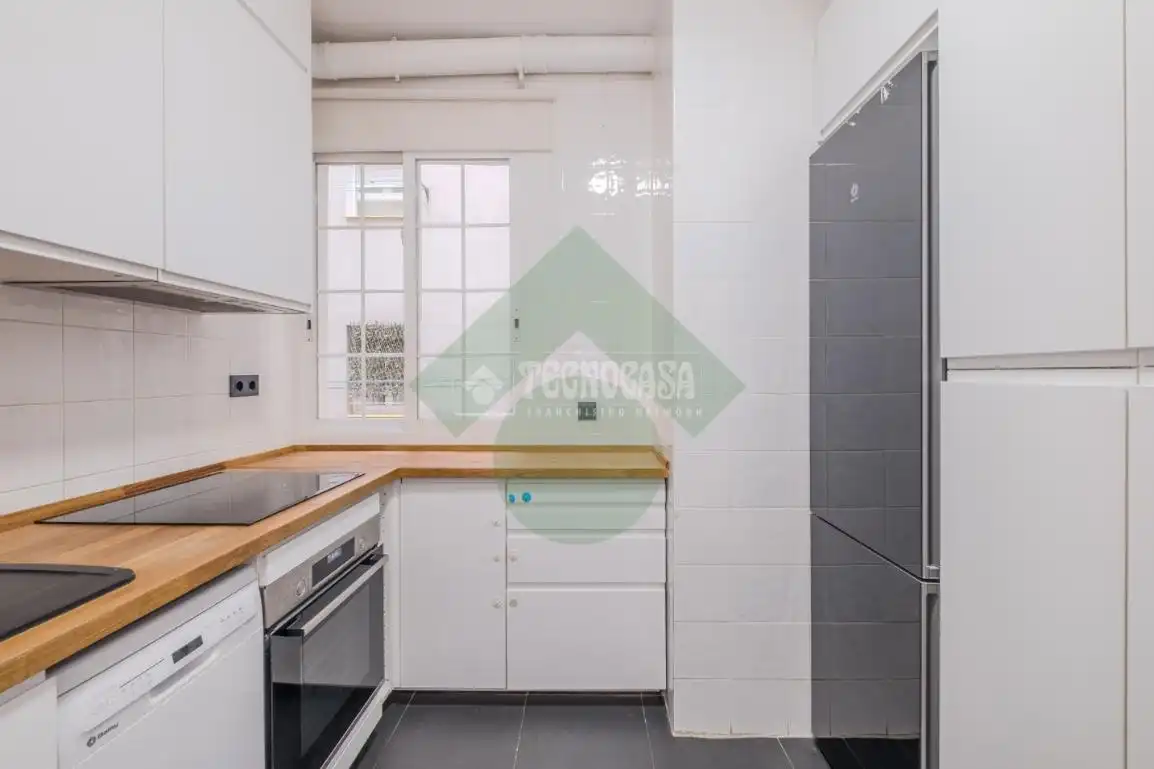 Cocina de Piso de alquiler en Madrid con Aire acondicionado
